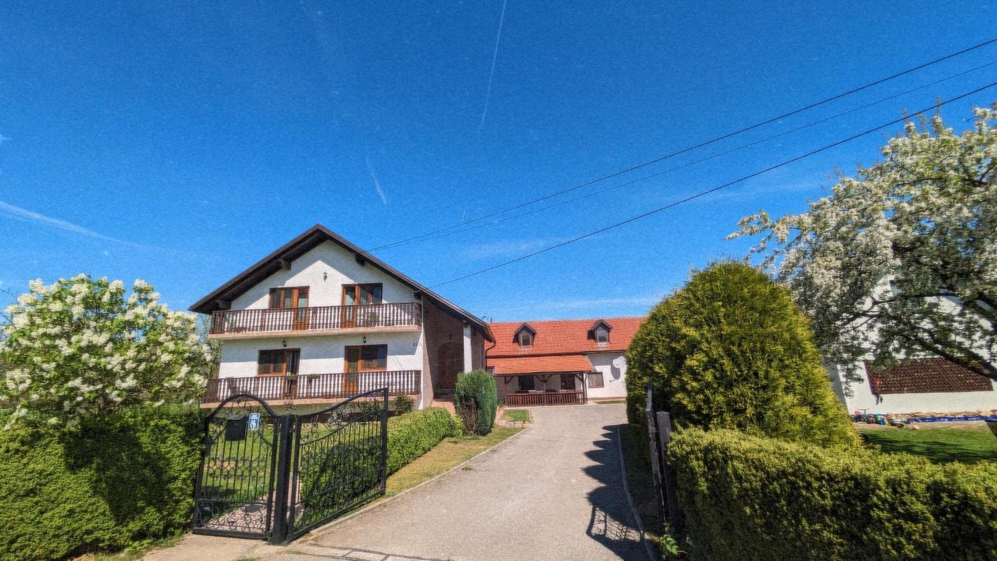 Guest House Gacka Rogić Otočac Zewnętrze zdjęcie